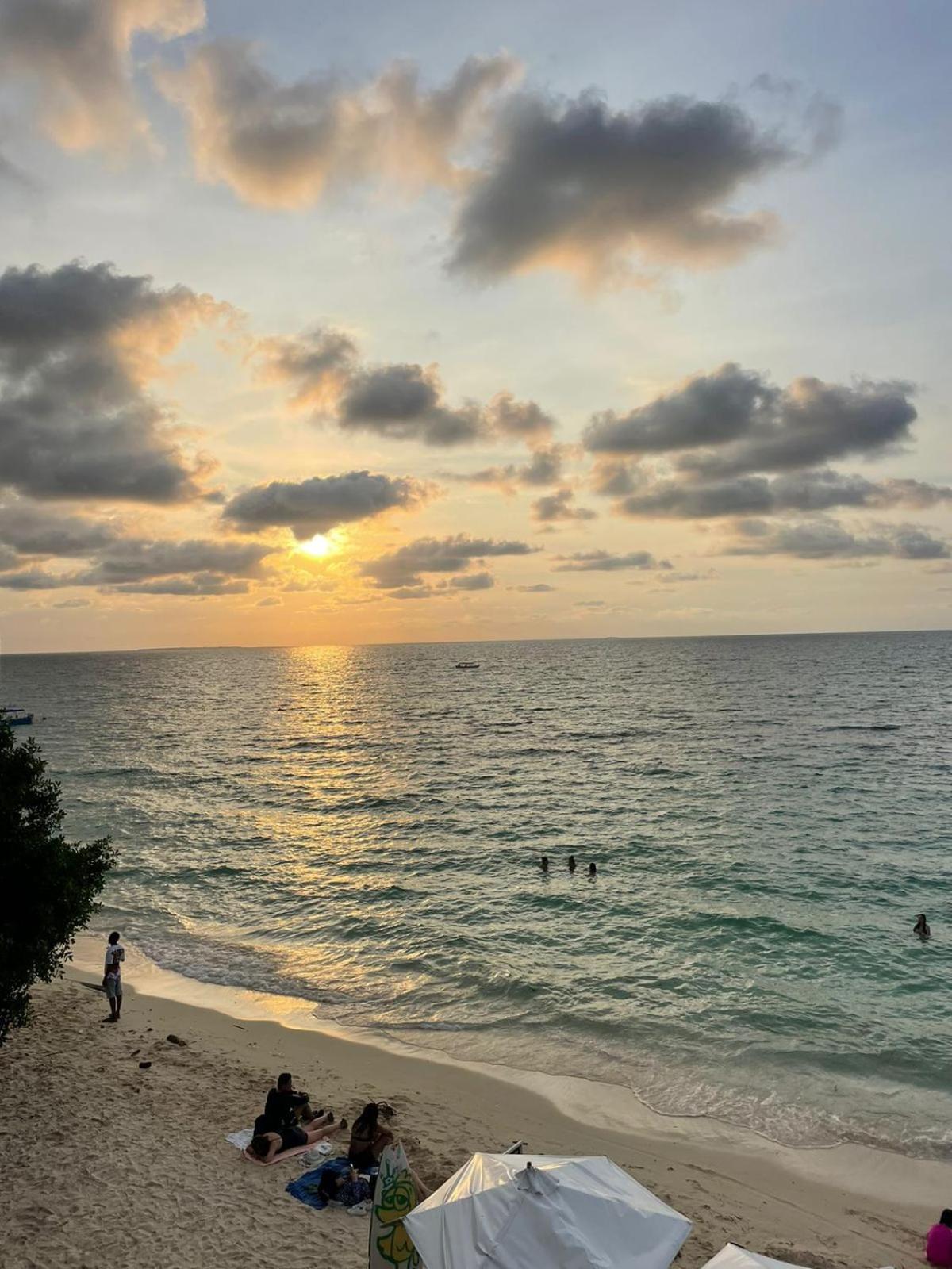 Mandala Beach Club Hotell Pendales Eksteriør bilde