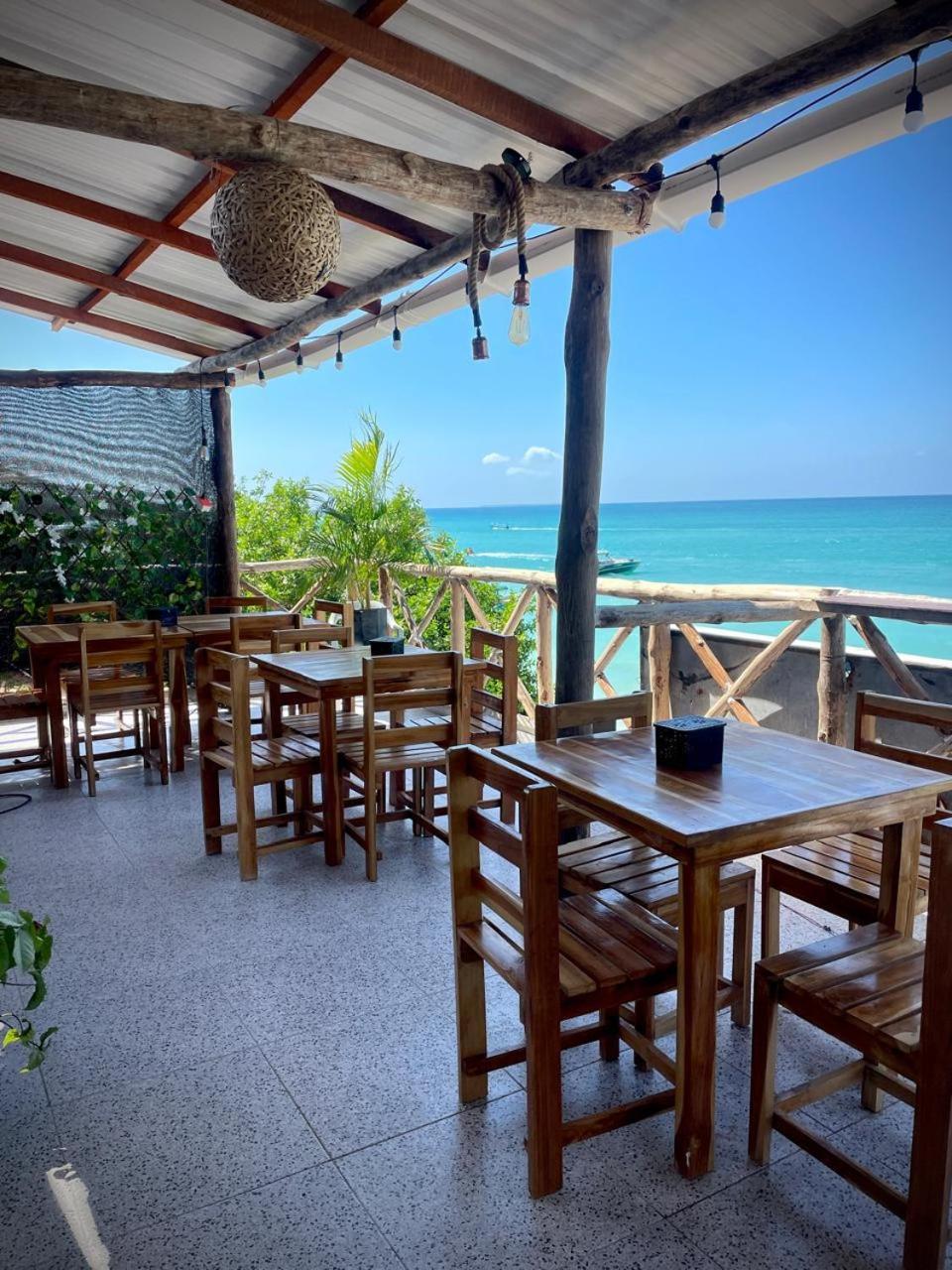 Mandala Beach Club Hotell Pendales Eksteriør bilde